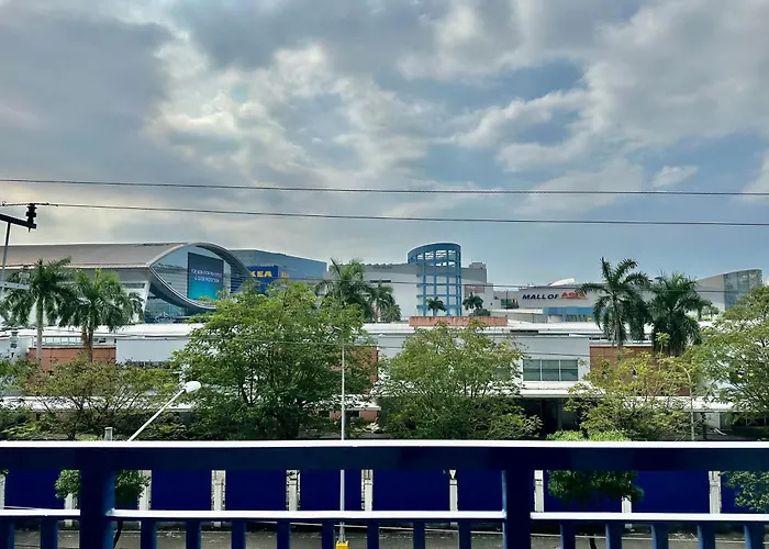 Staycation Near Moa By Jen アパート